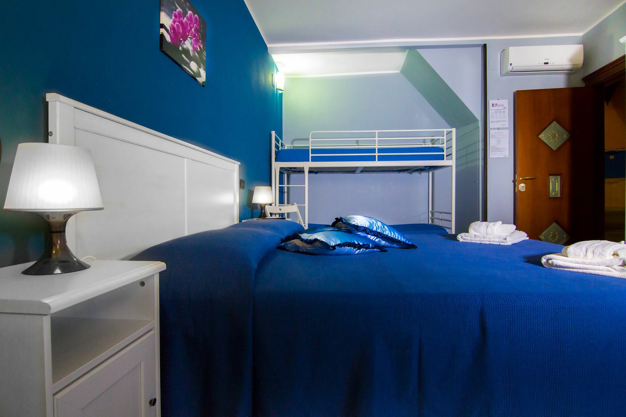 B&B Eraclio Suite Barletta Exterior foto