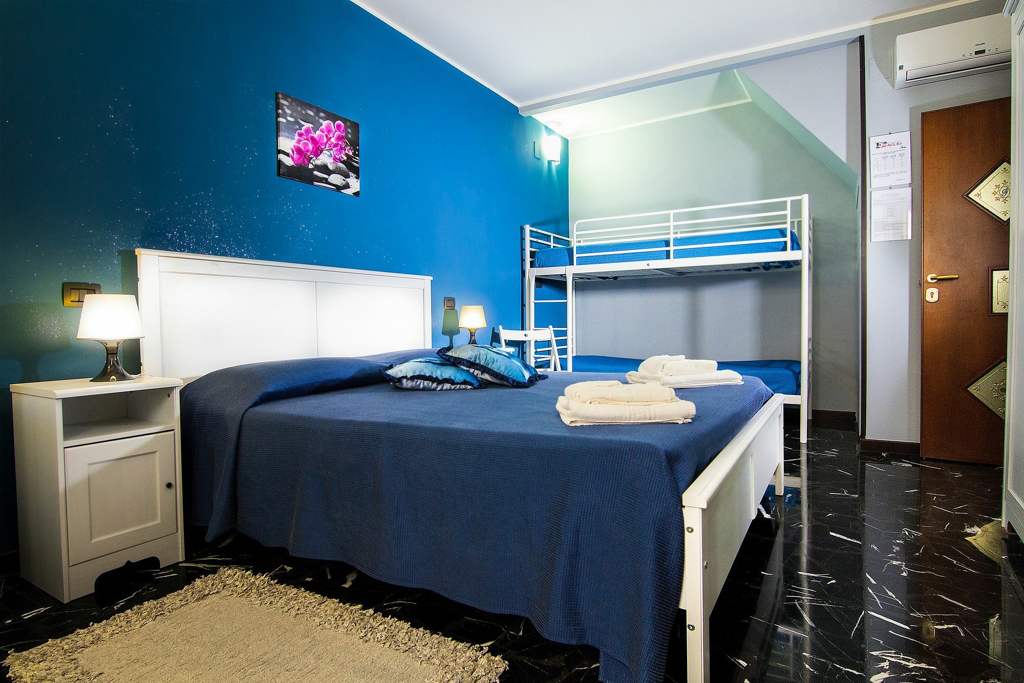 B&B Eraclio Suite Barletta Exterior foto